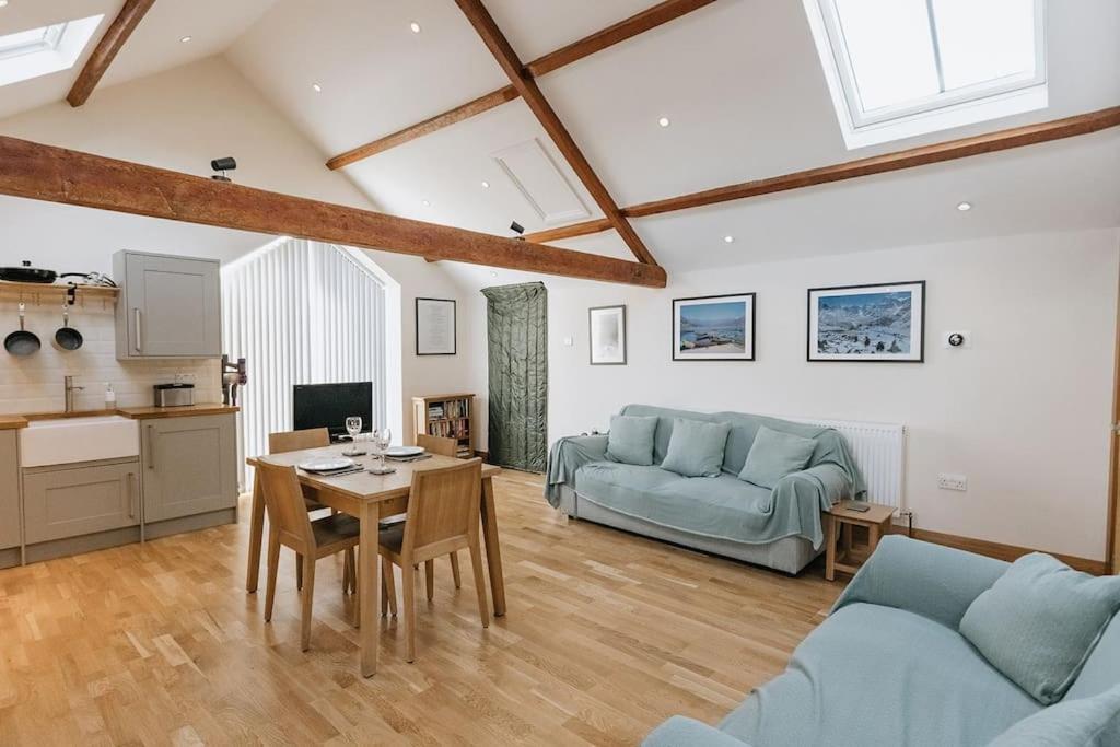 Elm House Barn - Converted One Bed Barn At The Gateway To The District National Park Holiday home